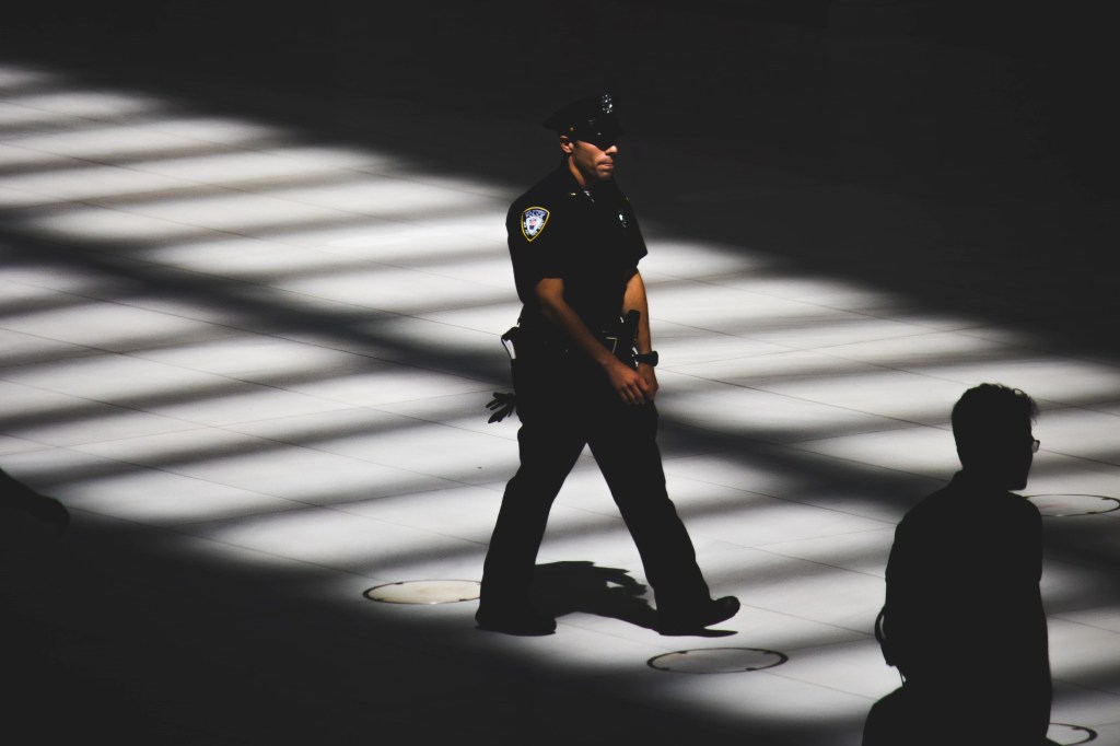 Проповедник и полицейский