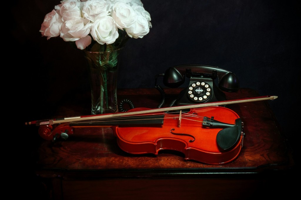 Как обманулся смычок…