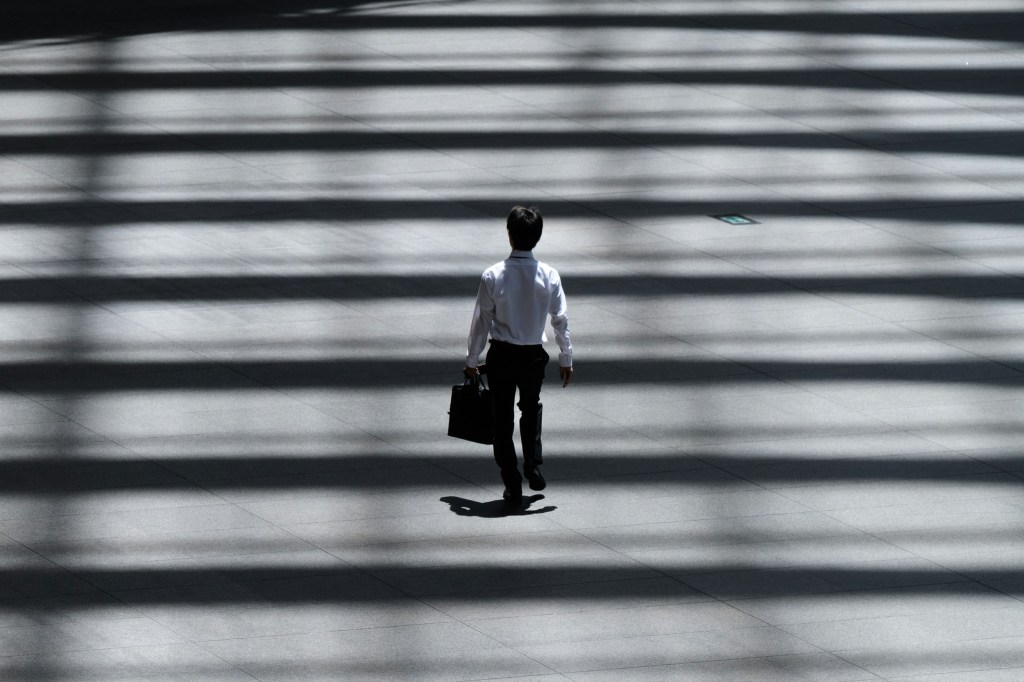 Преодолеть административный гипноз